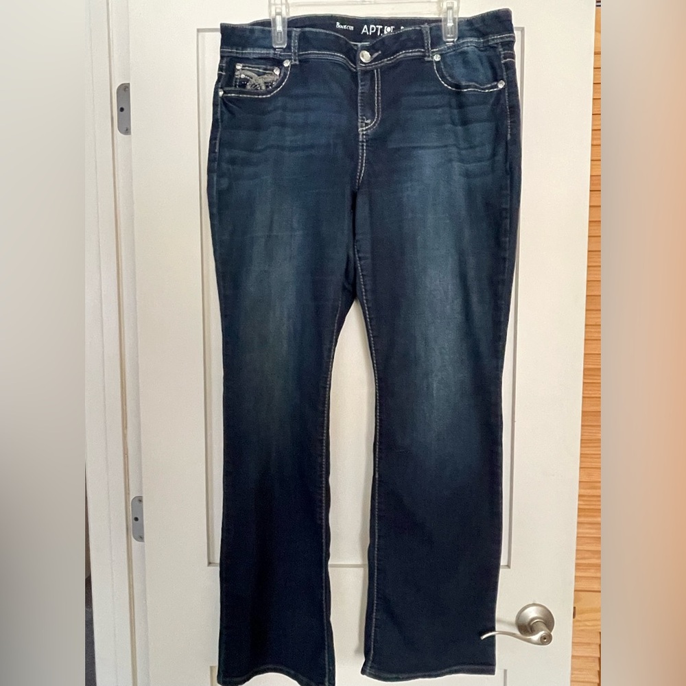 Size 18 bootcut Apt9 embellished jeans.